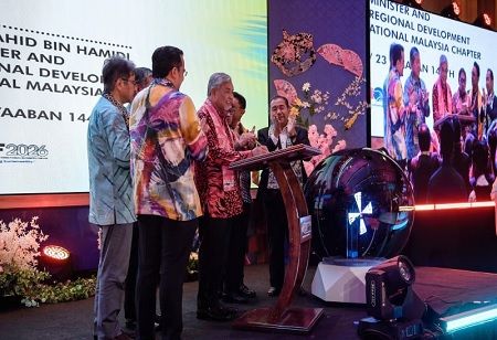 Malaysia Pushes Stronger Japan Ties to Build Skilled Workforce