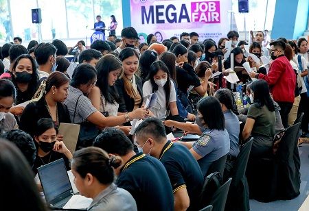 DOLE Anniversary Job Fair in Pasay City Opens Over 7,000 Opportunities
