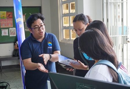 PhilSA Promotes Advanced Space Scholarships at UPLB Campus Roadshow