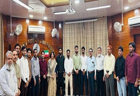 21 AMU Polytechnic Students Land Jobs in UAE